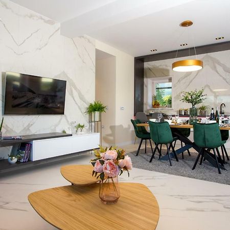 Apartmani Paklenica Noa Starigrad Paklenica Exterior foto