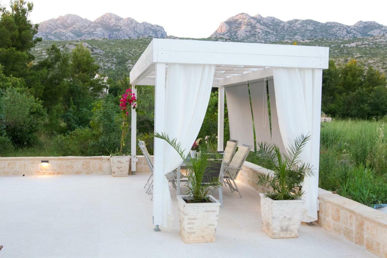 Apartmani Paklenica Noa Starigrad Paklenica Exterior foto